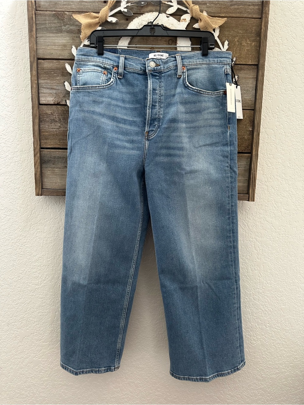 Re/Done Iconic Heritage silhouette Light Blue Relaxed Straight Jeans size 32 NWT